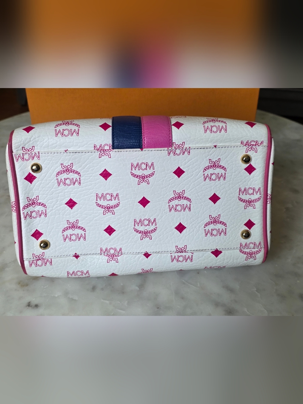 MCM Princess Lion White Satchel with Pink Handles & Trim W/ Gold Hardware - Picture 6 of 14